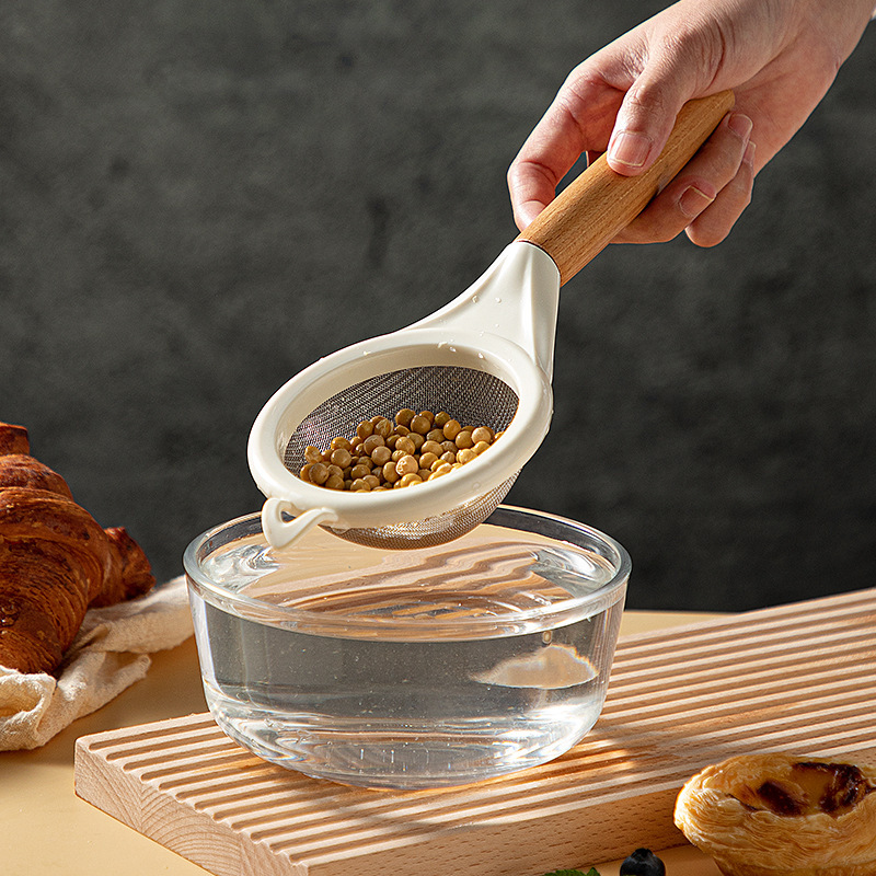 Baking Powder Kitchen - ตะแกรงร่อนแป้งด้ามไม้แบบใหม่สำหรับครัว ตะแกรงร่อนน้ำตาลผงละเอียด ตะแกรงร่อนน้ำผลไม้ นมถั่วเหลือง อเนกประสงค์